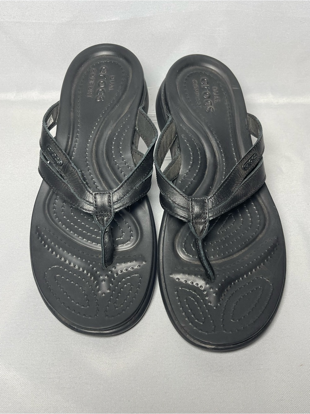 Crocs Dual Comfort Black Strappy Sandals Women’s Size 10